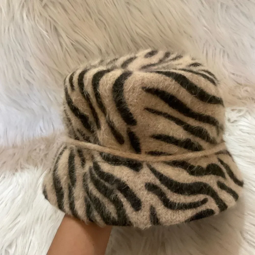 Betmar New York Vintage Brown Zebra Stripes Angora Blend Bow Bucket Hat